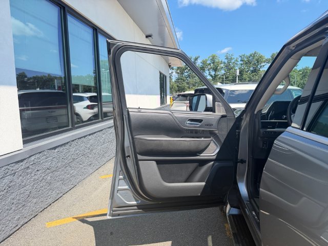 Used 2025 Silver INFINITI SENSORY image 28