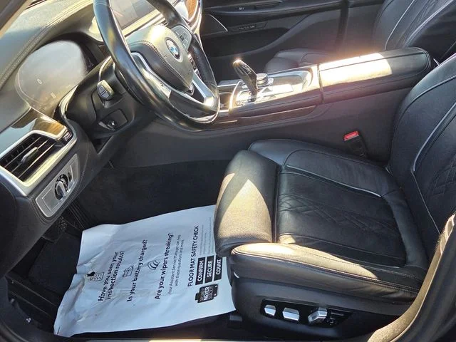 Used 2020 Gray BMW 740i image 5