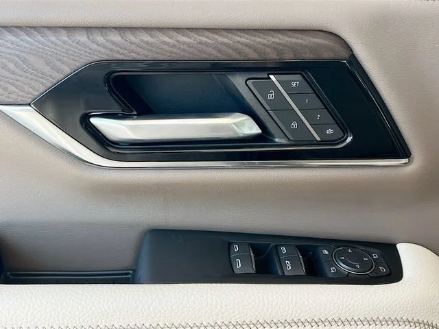 2026 GMC Yukon XL Denali - Photo 13