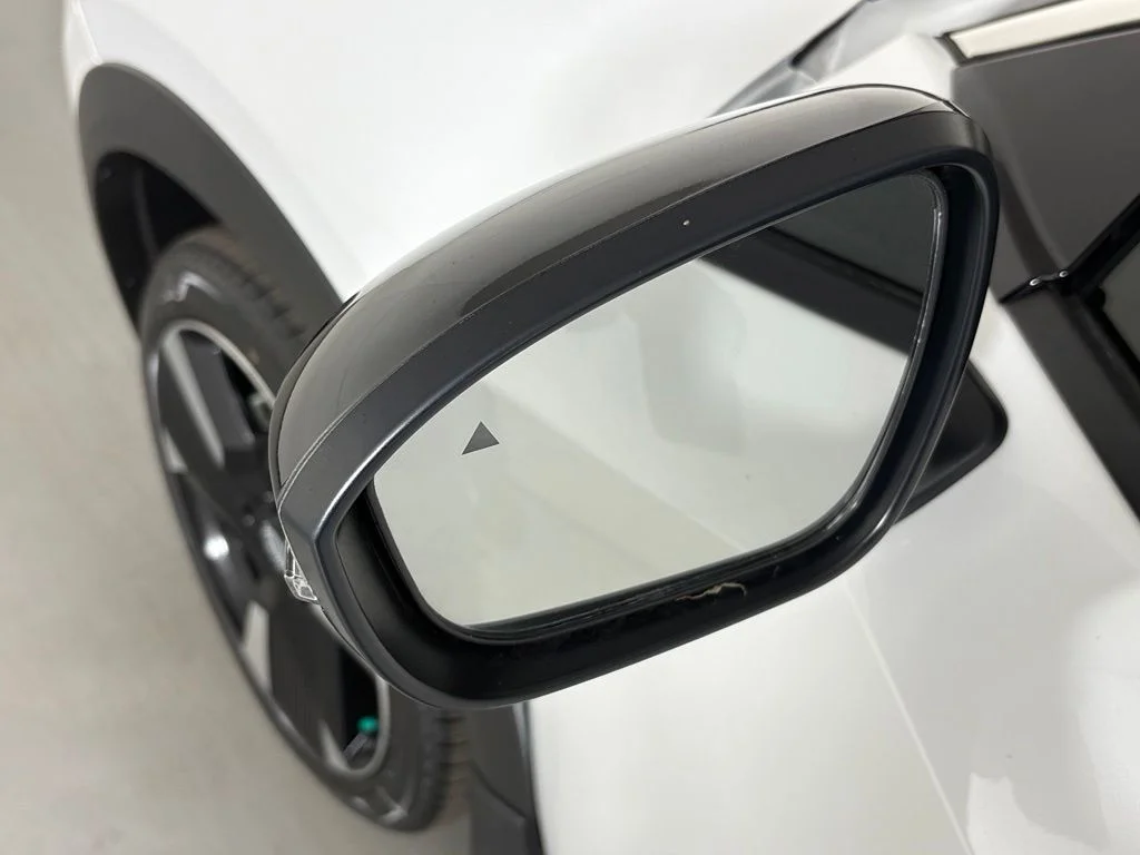 New 2026 Aspen White TriCoat / Super Black Two-tone Nissan SR image 13