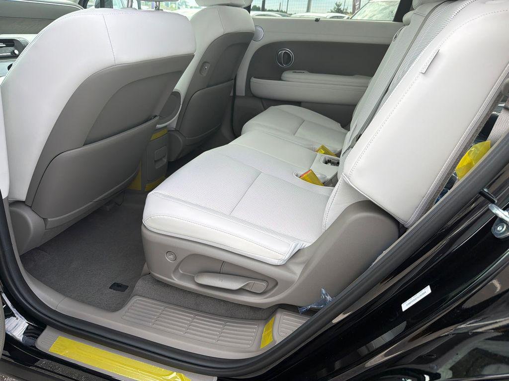 New 2026 Black Hyundai Blue SEL Premium 8P image 21