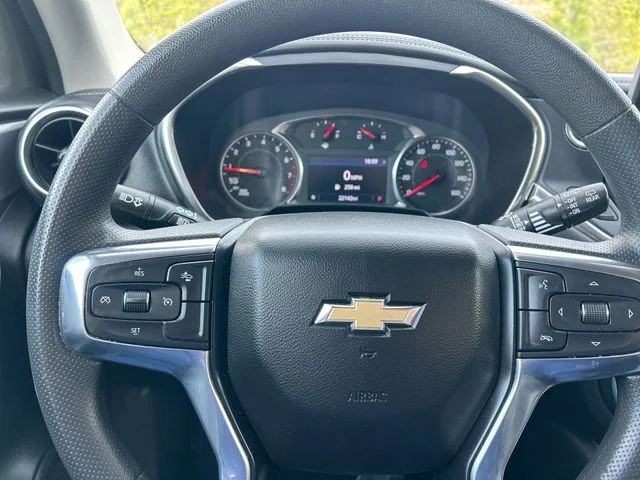 Used 2023 Gray Chevrolet LT image 18