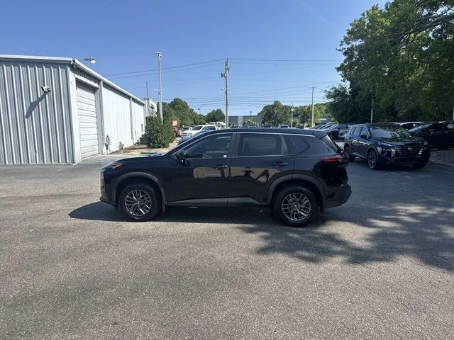Used 2021 Black Nissan S image 8