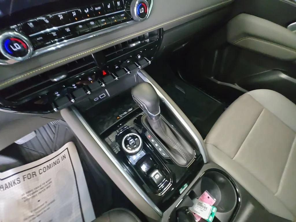 Used 2024 Summit White Chevrolet ZR2 image 18