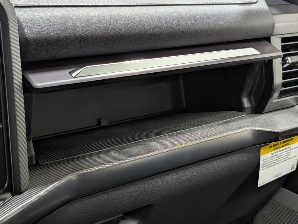 New 2026 Star White Metallic Tri-Coat Ford Platinum® image 12