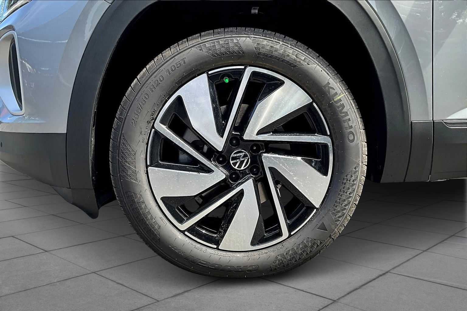 2026 Volkswagen Atlas SE w/Tech - Photo 11