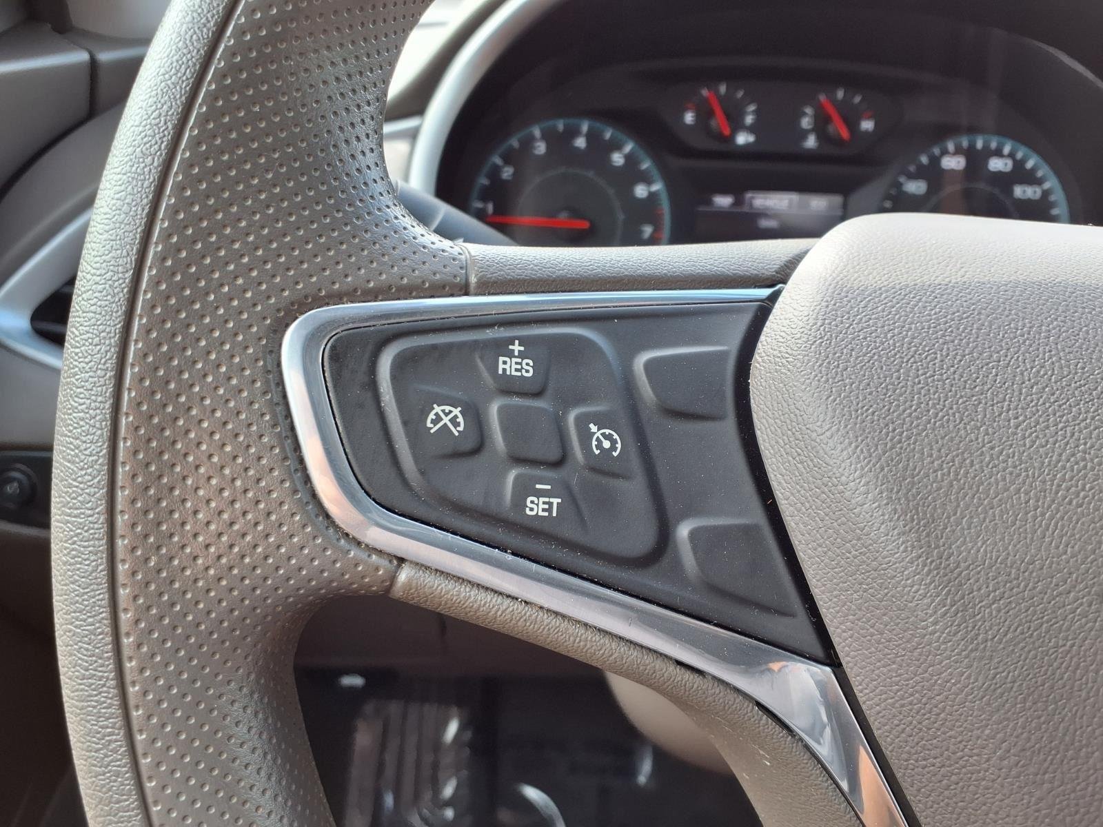 Used 2022 Summit White Chevrolet LT image 26