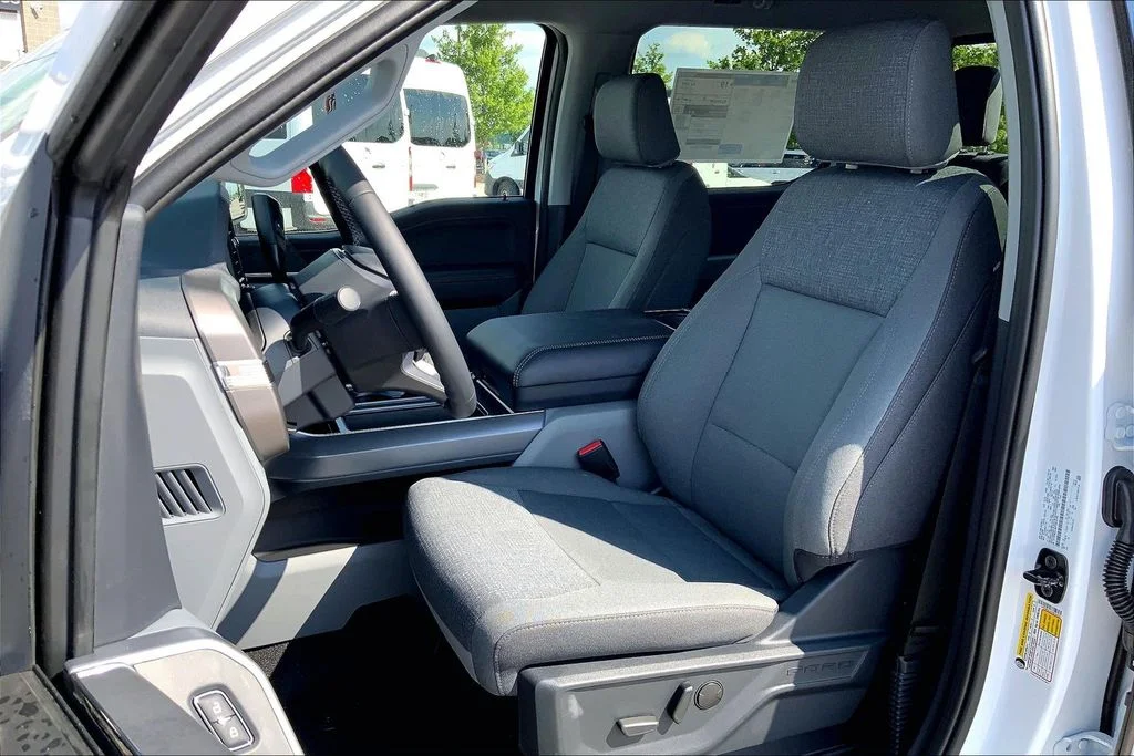 New 2026 White Ford XLT image 9