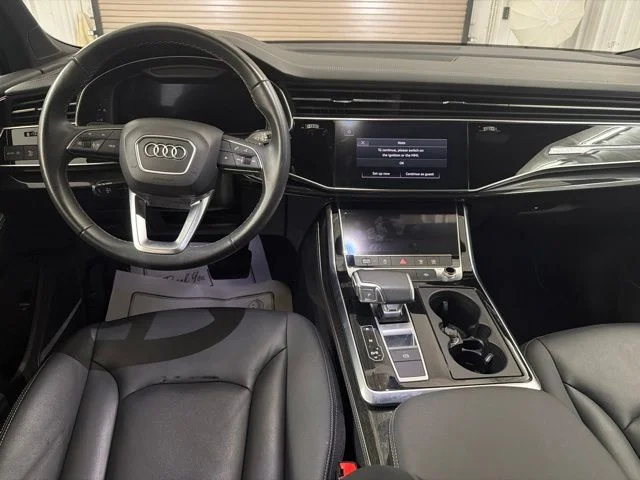 Used 2025 Mythos Black Metallic Audi 55 Premium Plus image 17