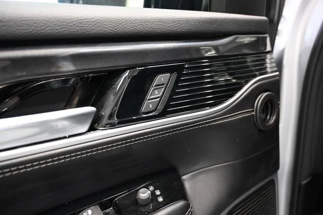 Used 2022  Jeep Series I image 30