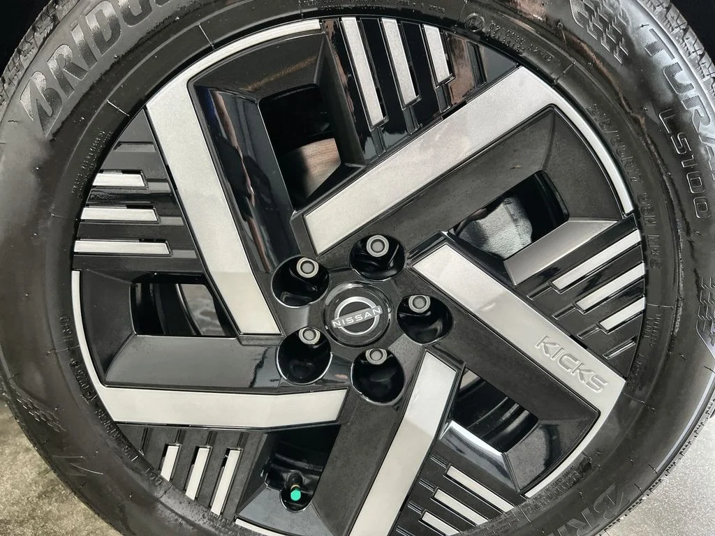New 2026 Super Black Nissan SV image 19