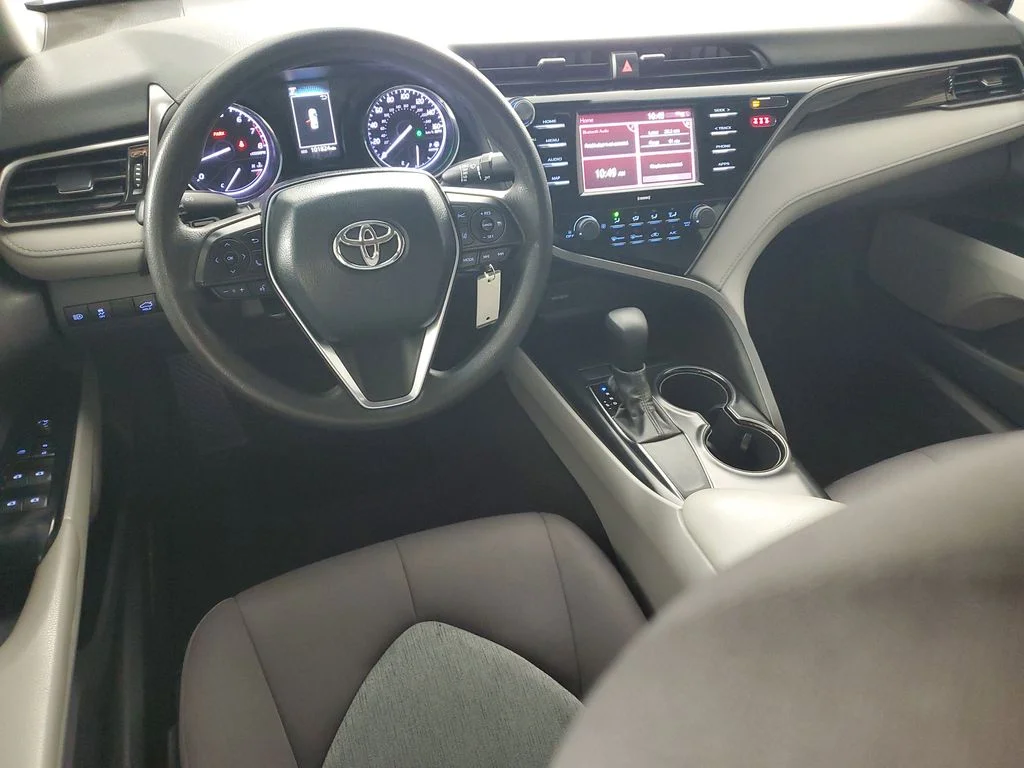 Used 2020 White Toyota LE image 15