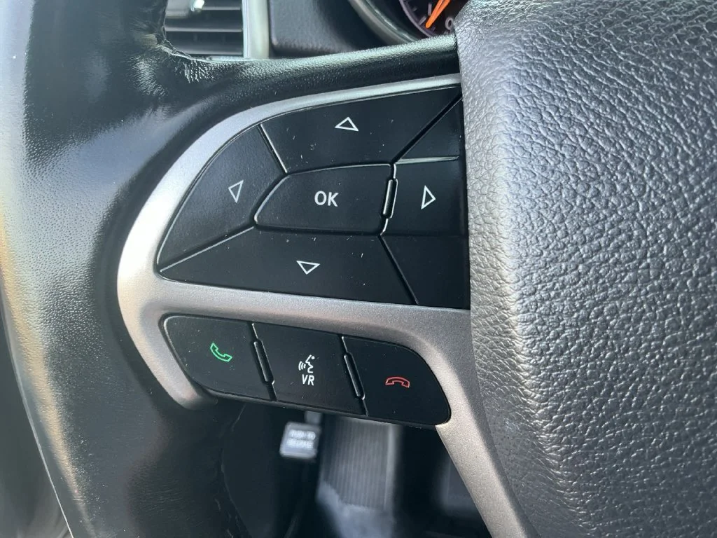Used 2020 Gray Jeep Limited image 26