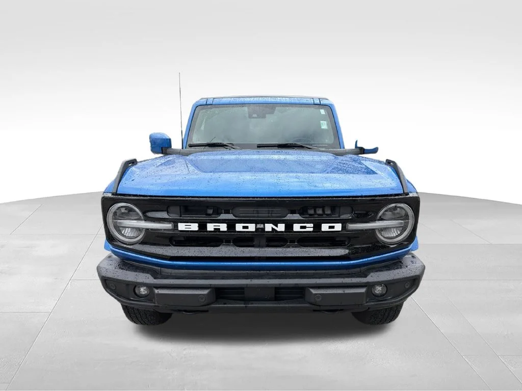 Used 2024 Blue Ford Outer Banks image 2
