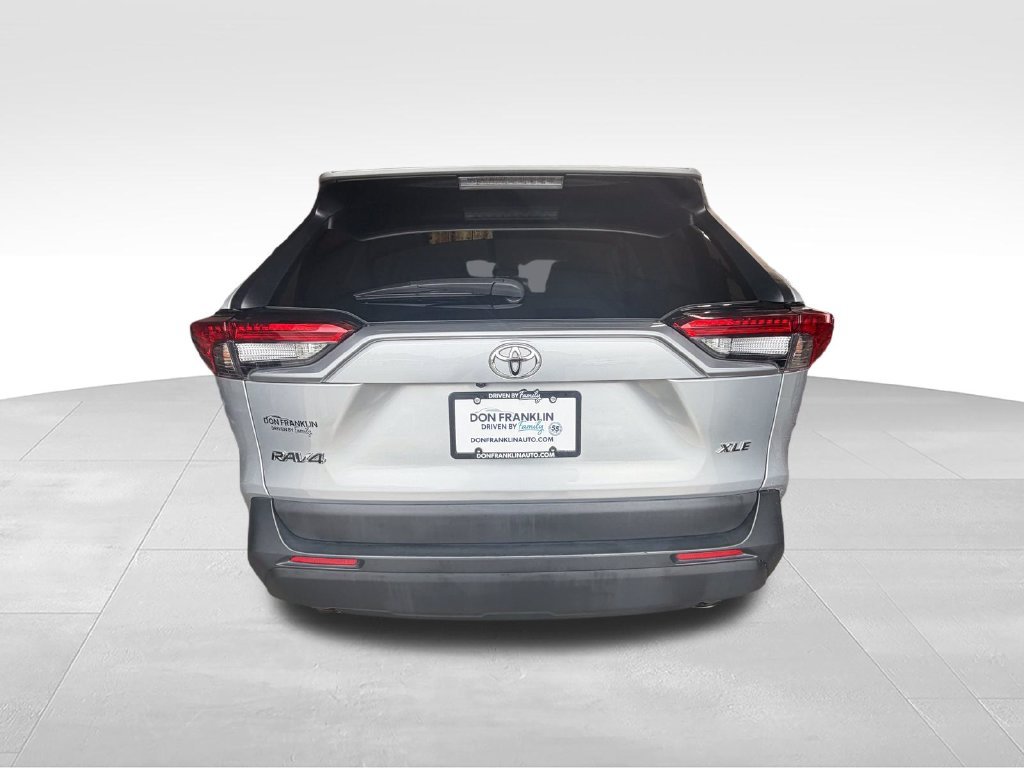 Used 2025 Silver Toyota XLE image 5
