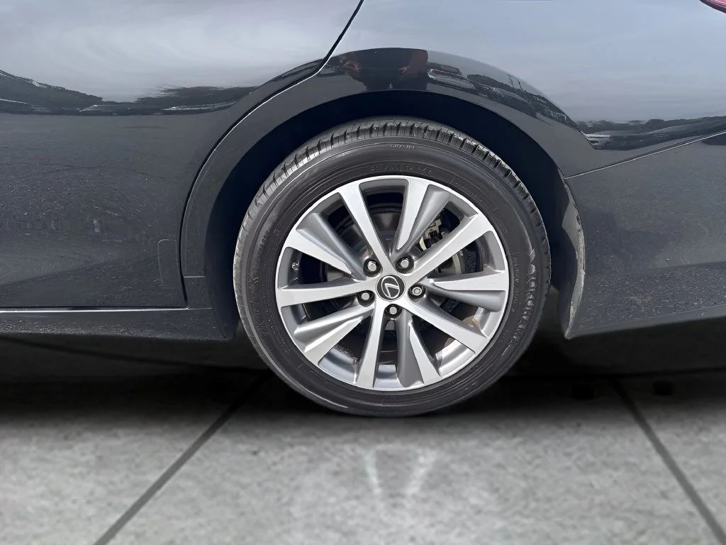 Used 2021 Black Lexus 350 image 27