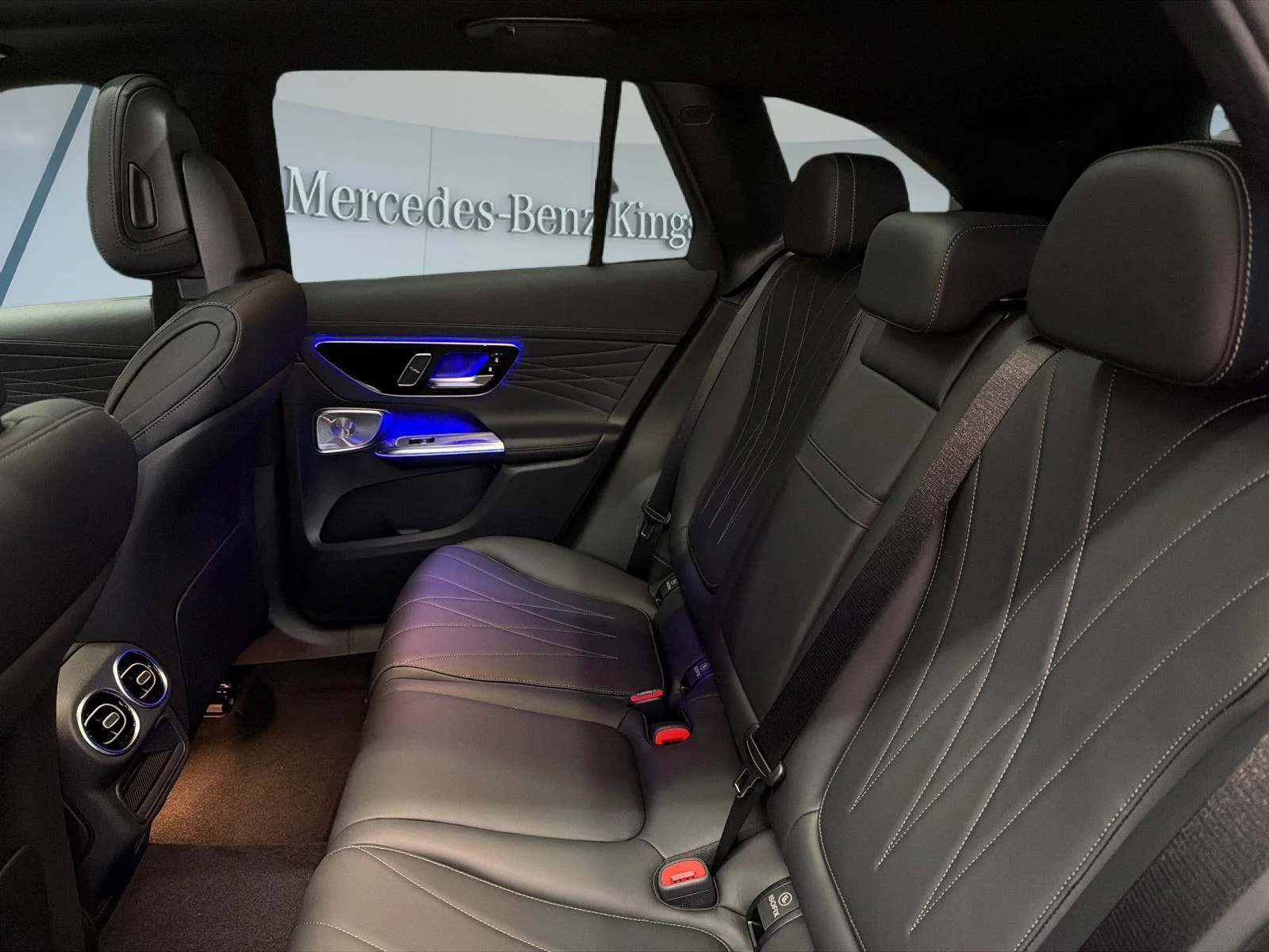 New 2026 White Mercedes-Benz 300 4matic Suv image 16