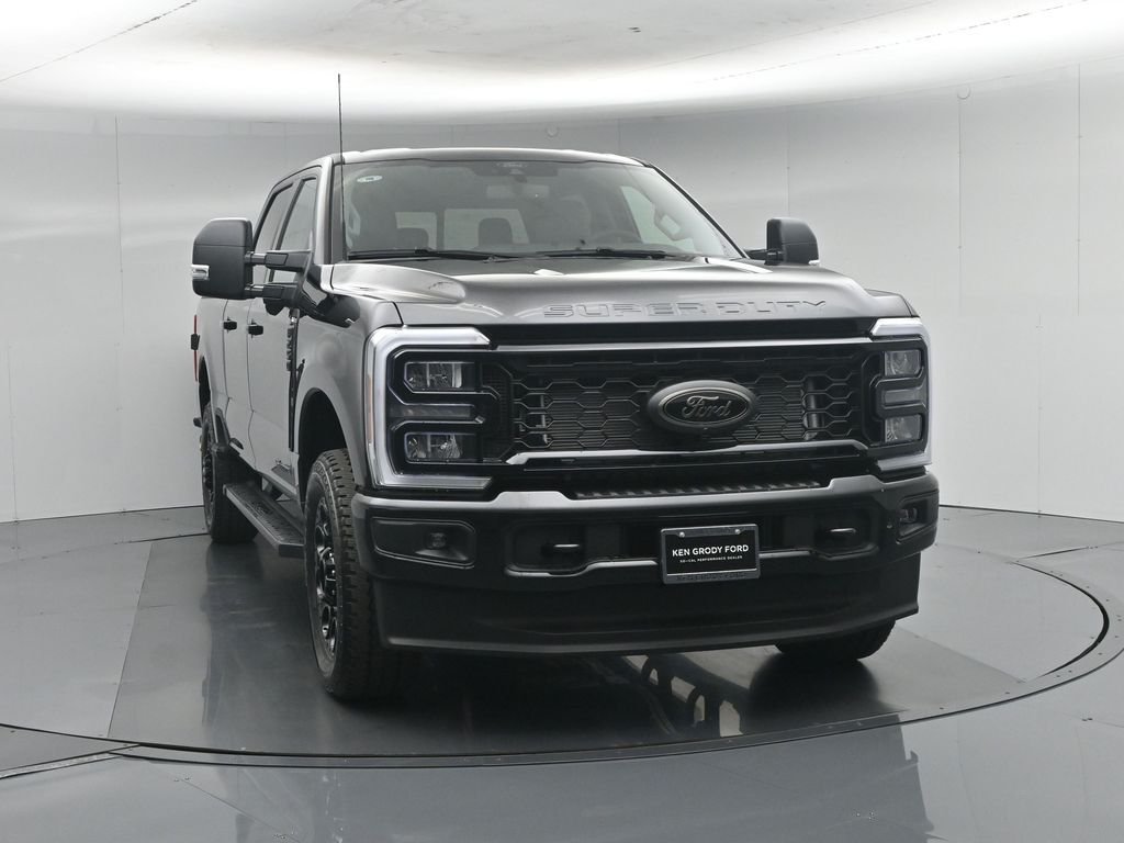 New 2026 Agate Black Metallic Ford XLT image 54