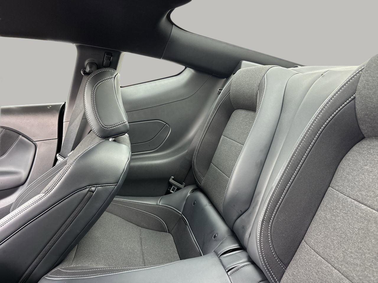 Used 2024 Oxford White Ford EcoBoost image 16