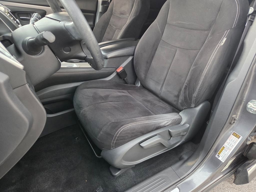 Used 2019 Gun Metallic Nissan S image 6