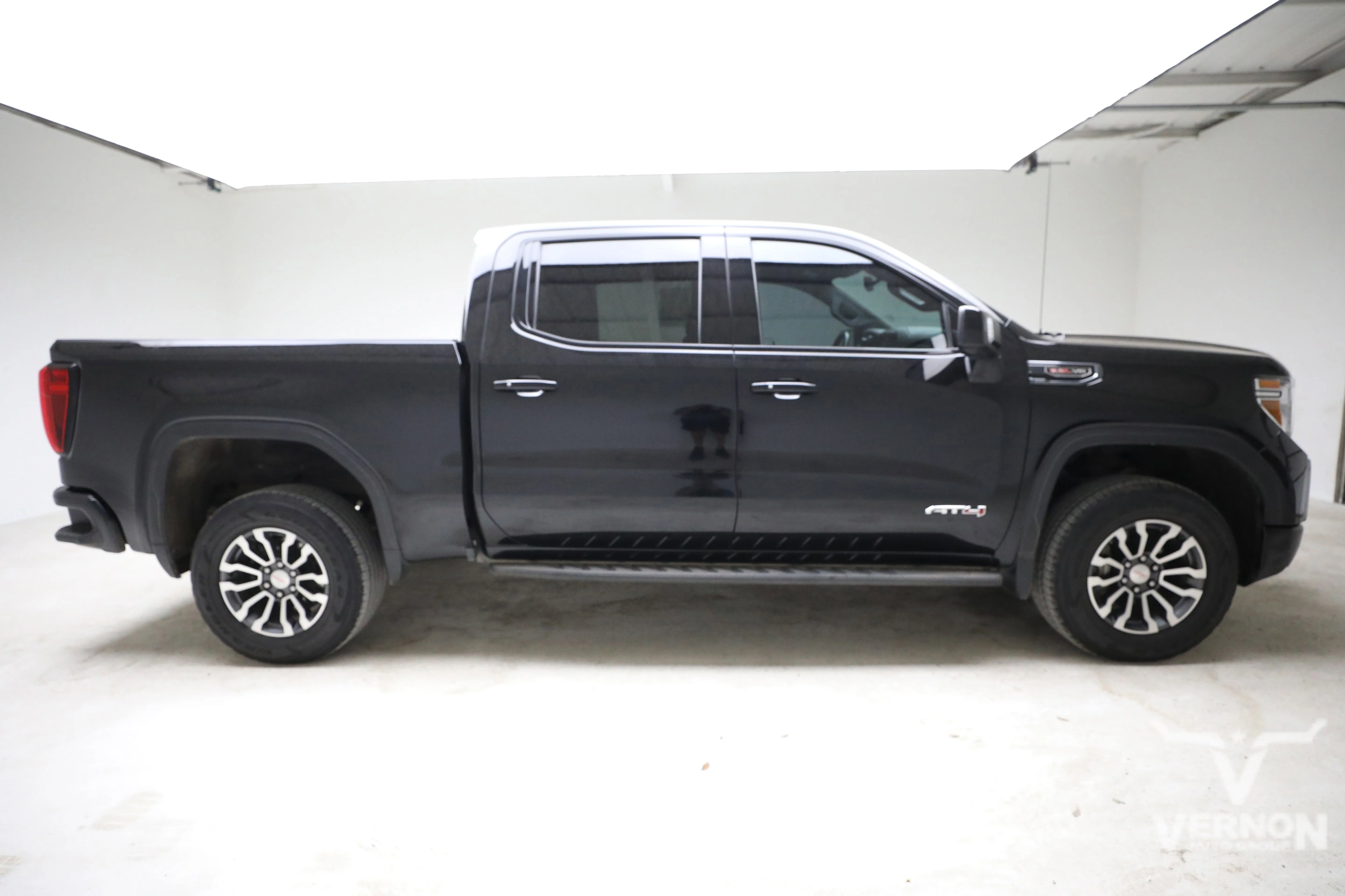 Pre-Owned 2022 GMC Sierra 1500 Limited AT4 Crew Cab 4x4