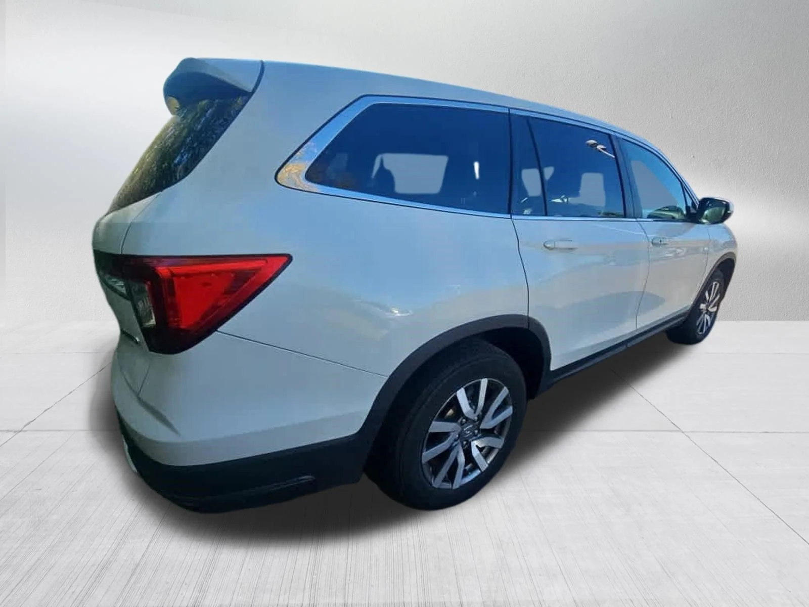 Certified Used 2021 Platinum White Pearl Honda EX-L image 4