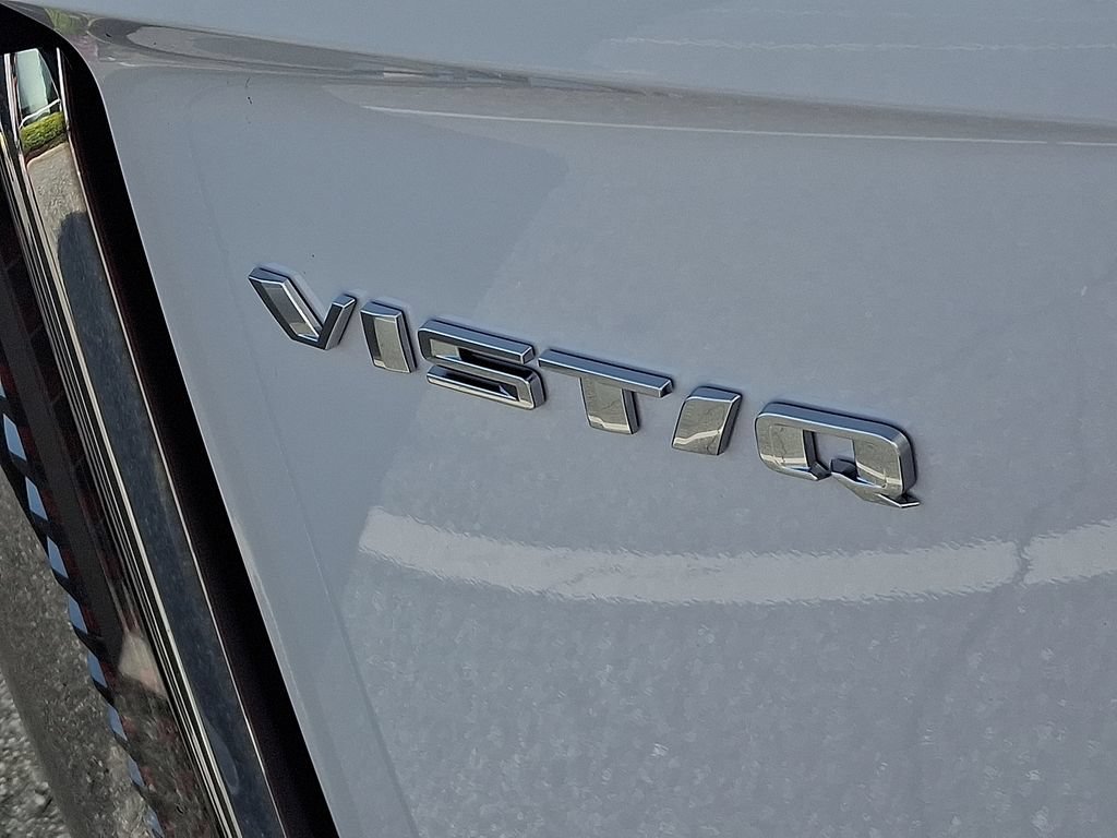 New 2027 Vibrant White Tricoat Cadillac Luxury image 11
