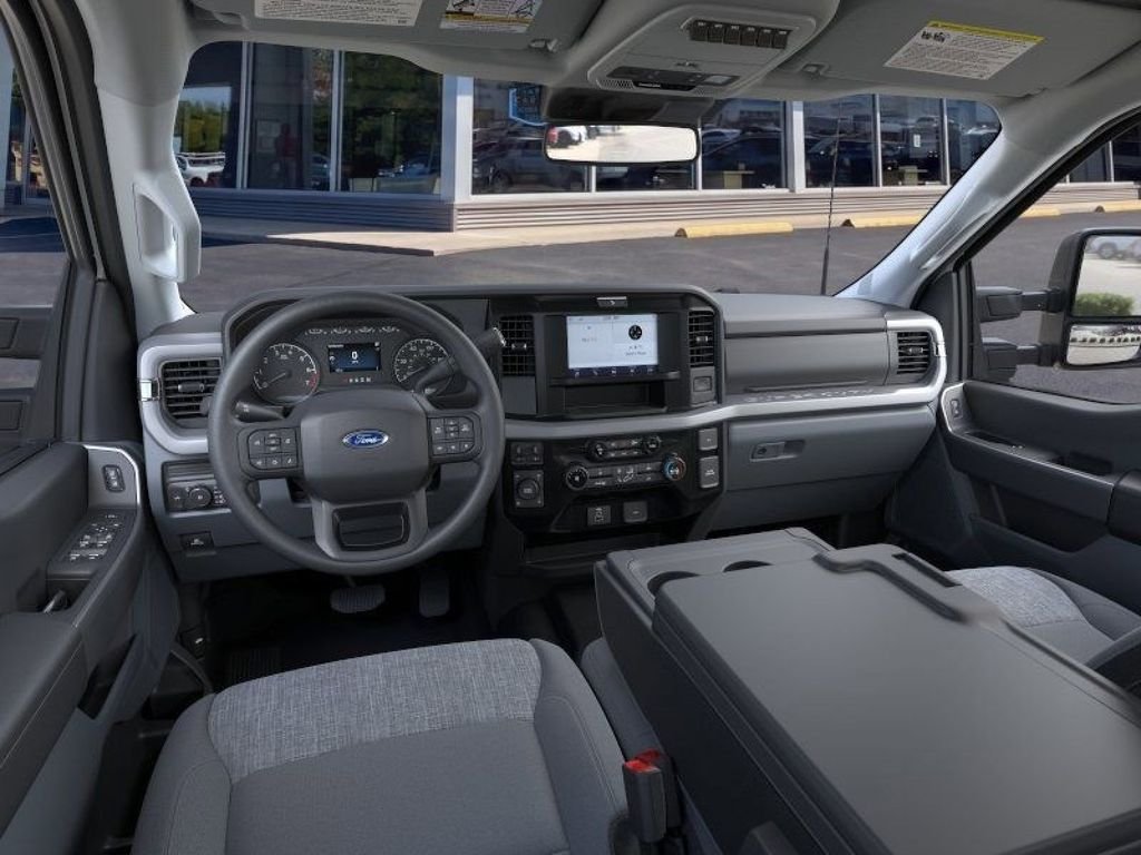 2026 Ford F-350 Super Duty XLT - Photo 9