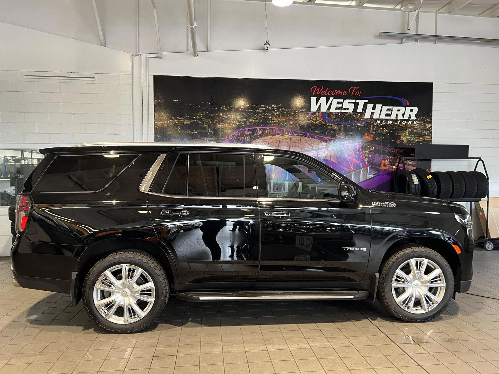 Used 2023 Black Chevrolet High Country image 9