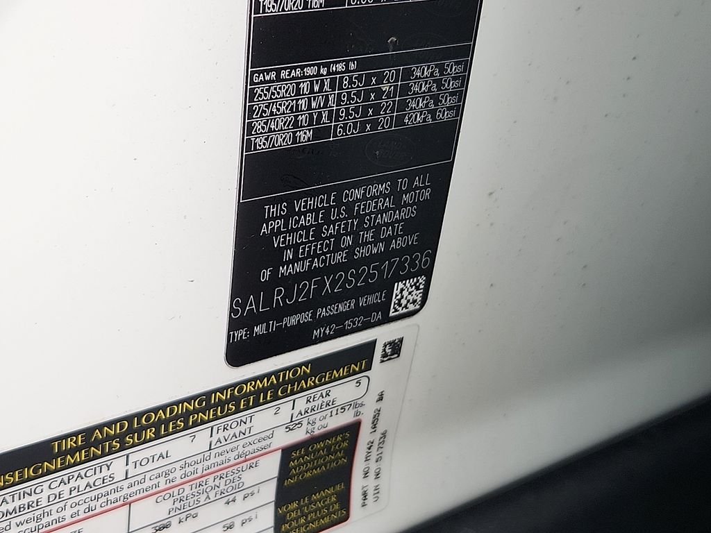 Used 2025 Fuji White Land Rover S image 28
