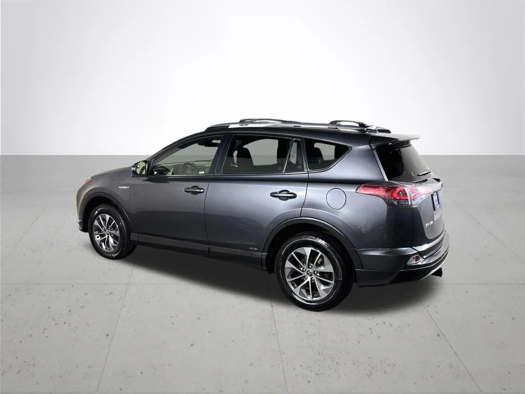 Used 2017 Gray Toyota XLE image 8