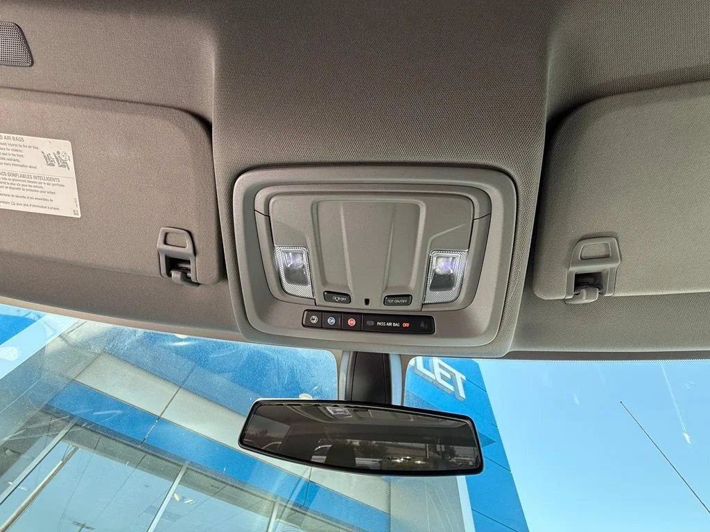Used 2020 SUMMIT WHITE Chevrolet LT image 29