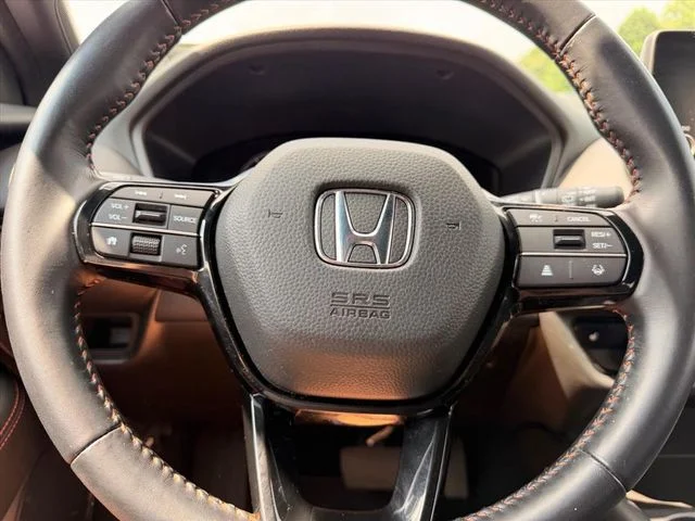 Used 2025  Honda Sport image 17