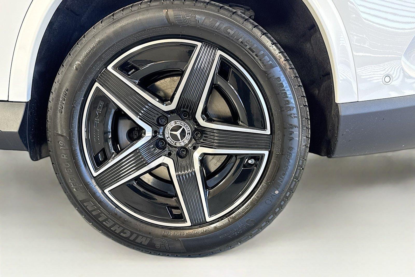 New 2026 Polar White Mercedes-Benz GLC 300 image 28