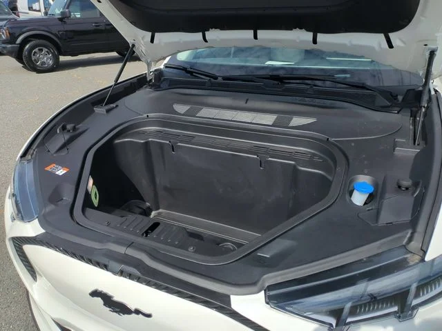 Used 2024 White Ford Select image 35
