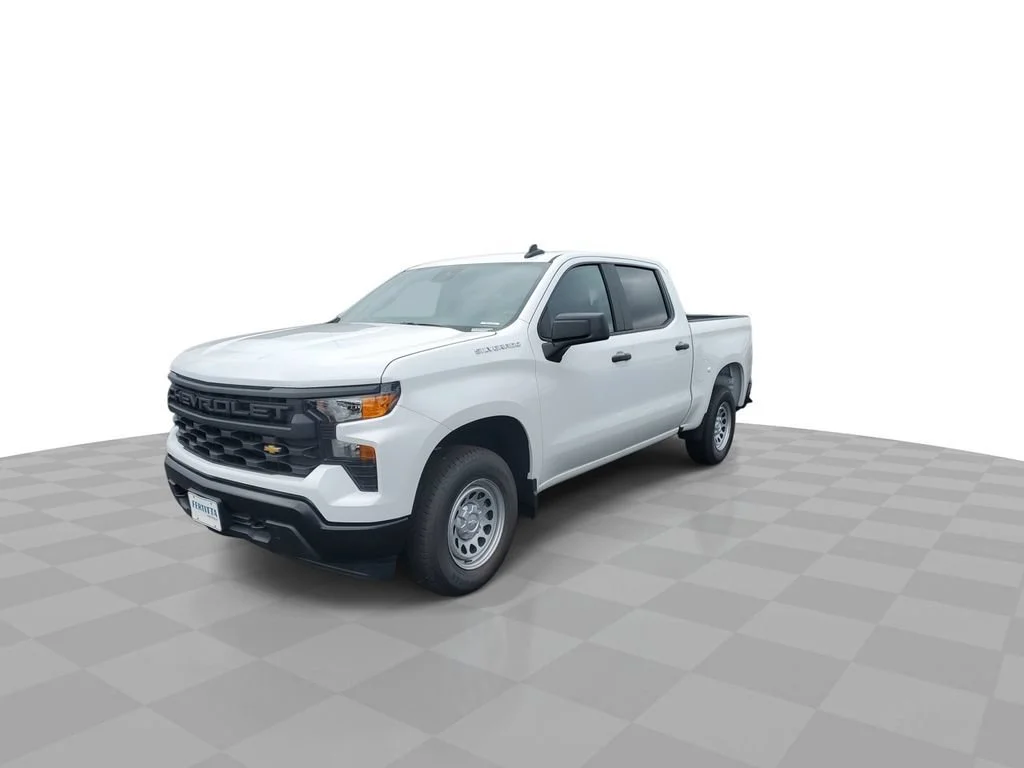New 2026 Summit White Chevrolet WT image 4