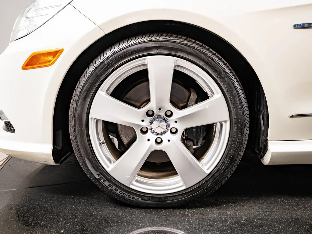 Used 2012 White Mercedes-Benz E 350 Luxury image 13