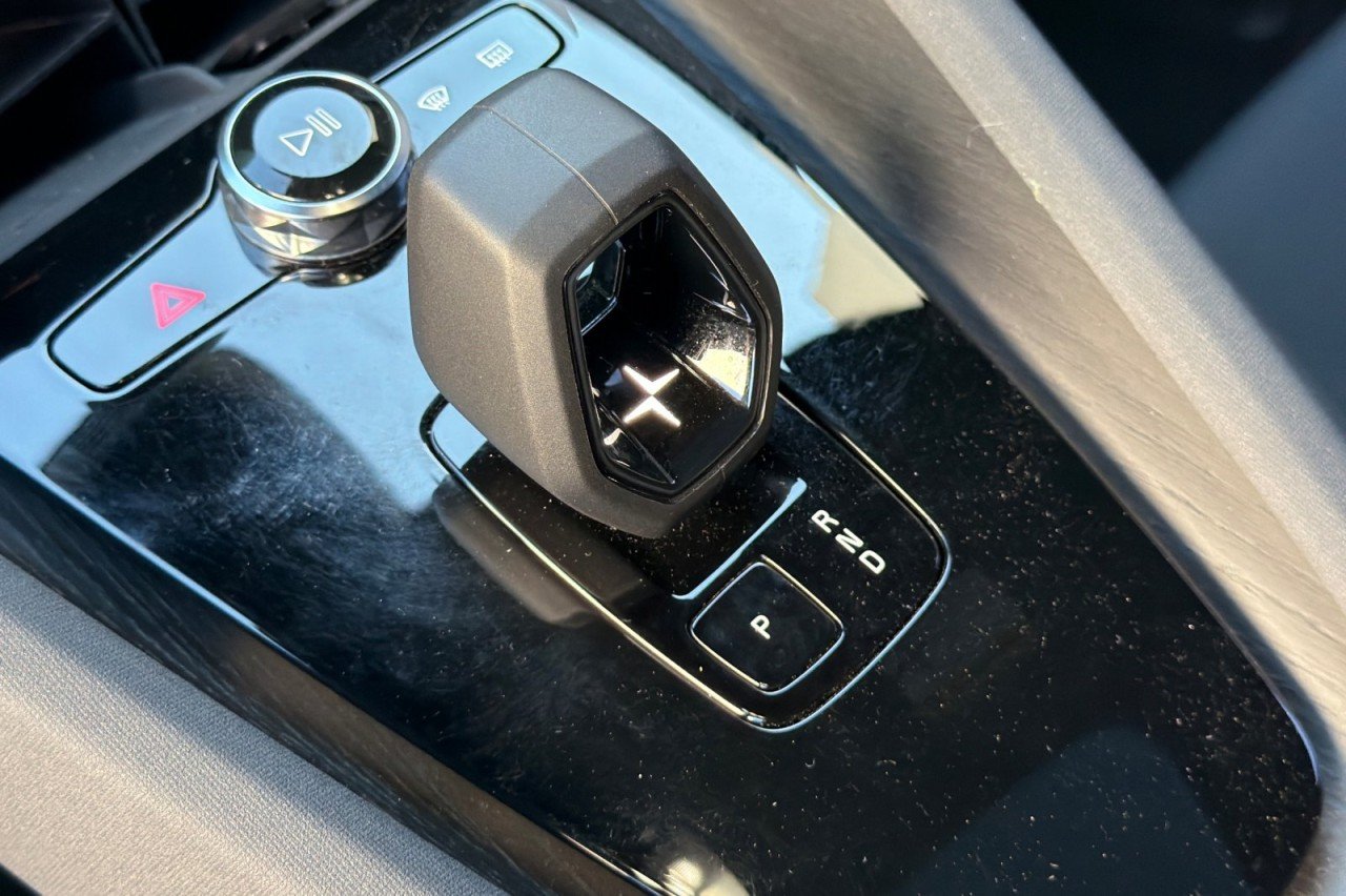 Used 2023 WHITE Polestar  image 21
