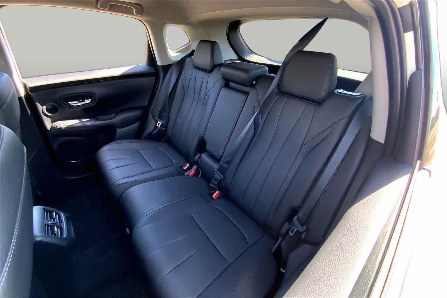 Used 2025 Platinum White Pearl Acura  image 20