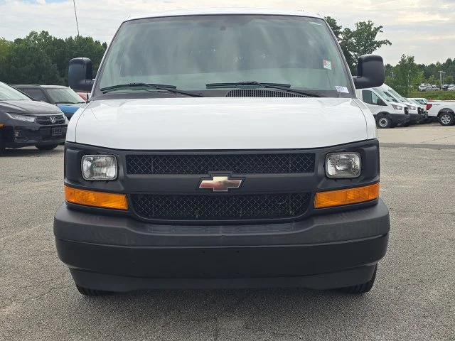 Used 2017 White Chevrolet Work Van image 9