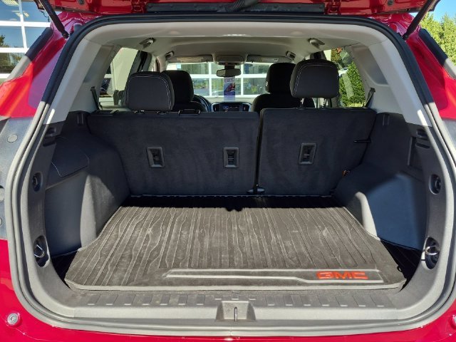 Used 2023 VOLCANIC RED TINTCOAT GMC SLE image 28
