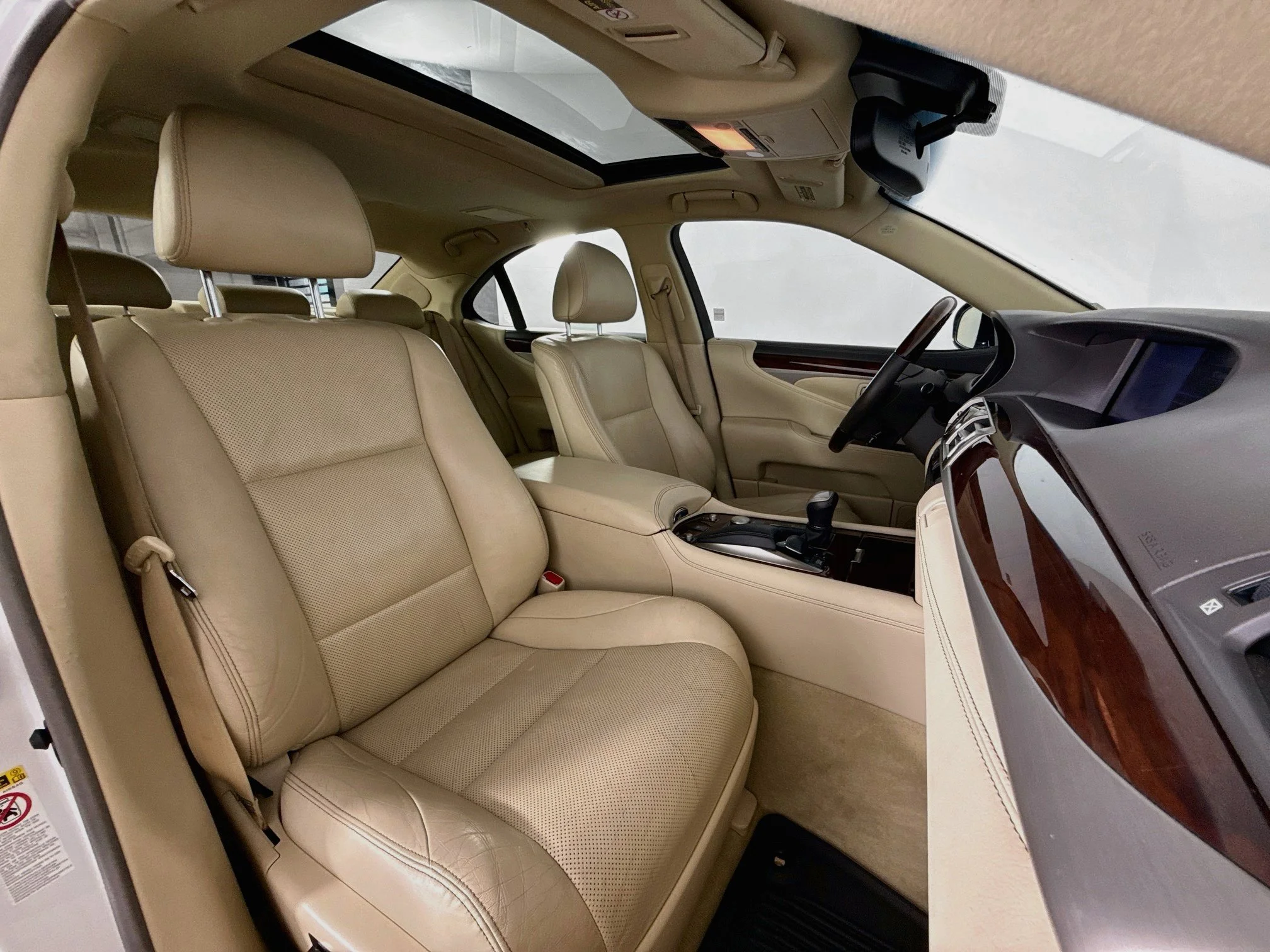 Used 2014 Starfire Pearl Lexus 460 image 28