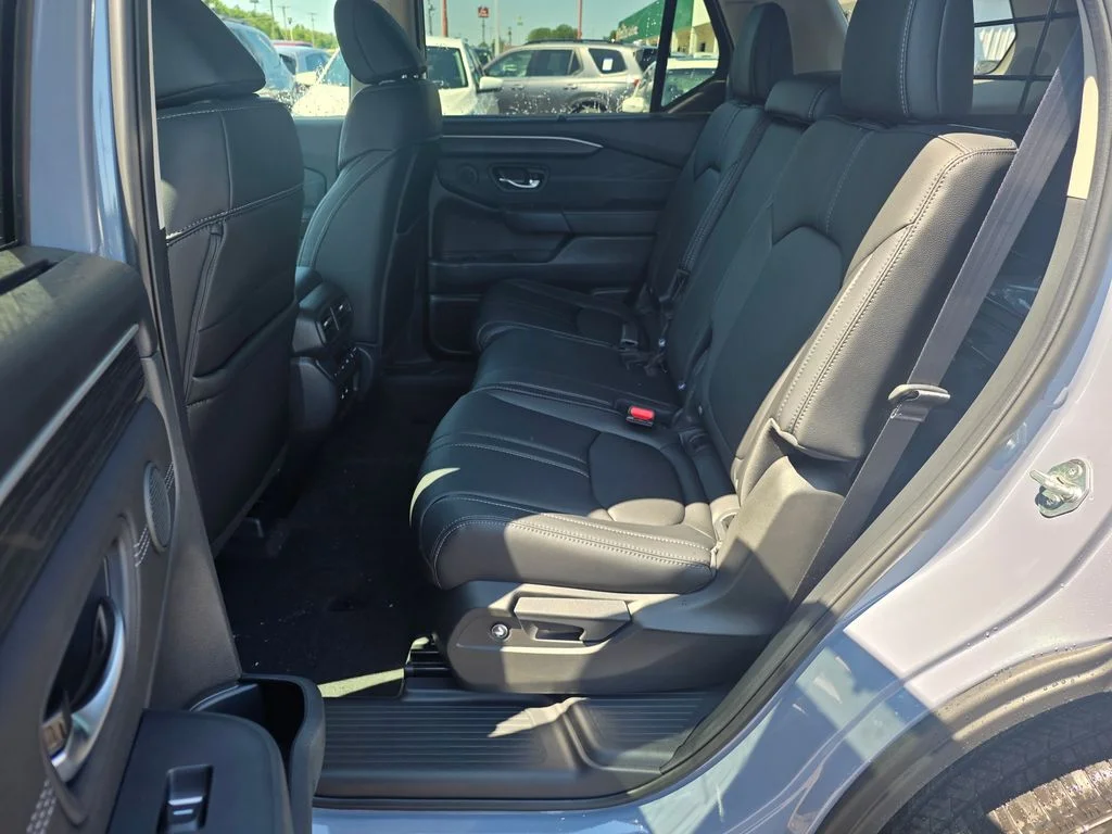 New 2026 Sonic Gray Pearl Honda Touring image 12
