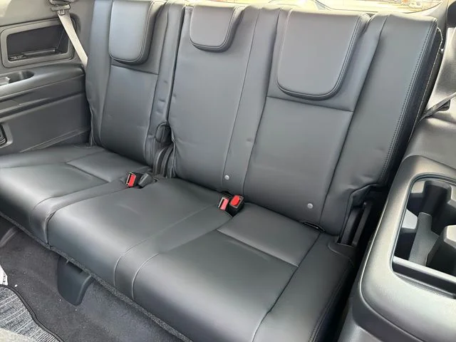 New 2026 CRYSTAL BLACK SILICA Subaru Touring 7-Passenger image 21