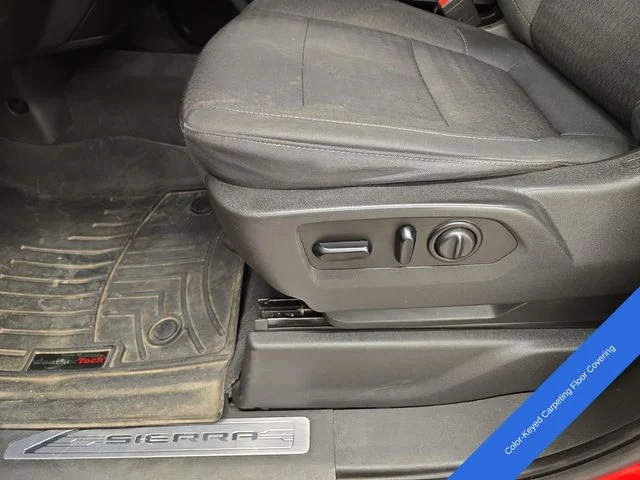 Used 2019 Red Chevrolet RST image 36