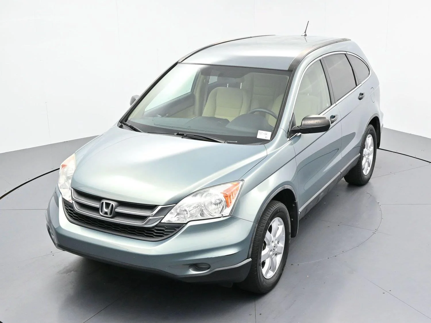 Used 2011 Opal Sage Metallic Honda SE image 34