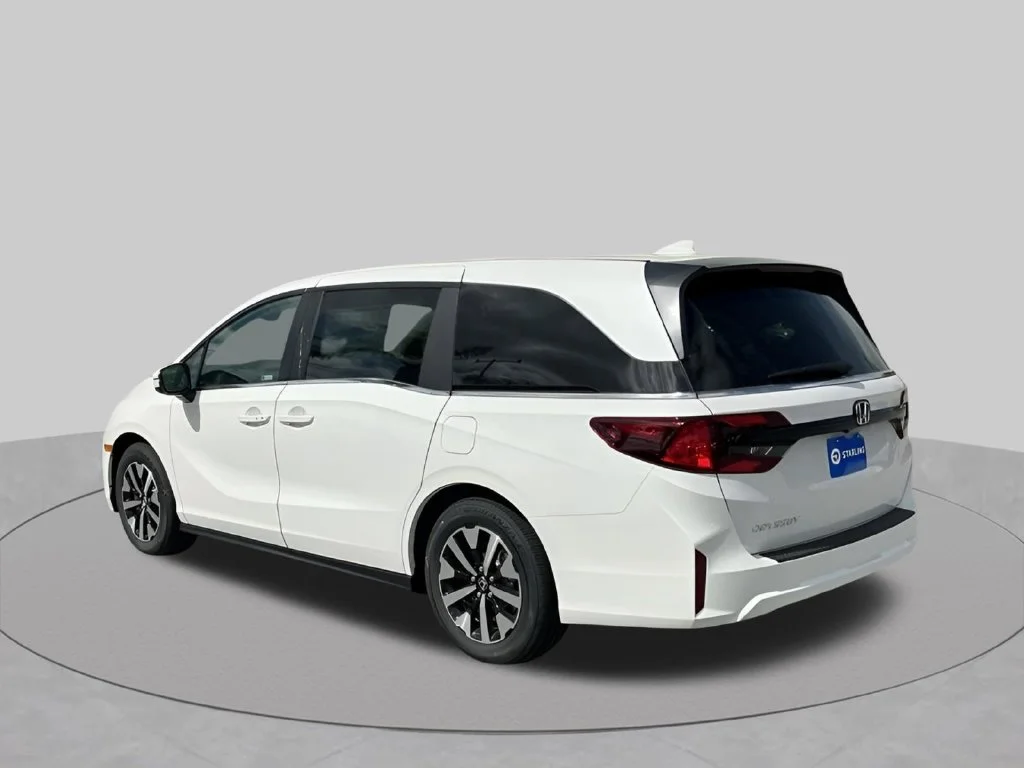 Used 2026 White Honda EX-L image 4