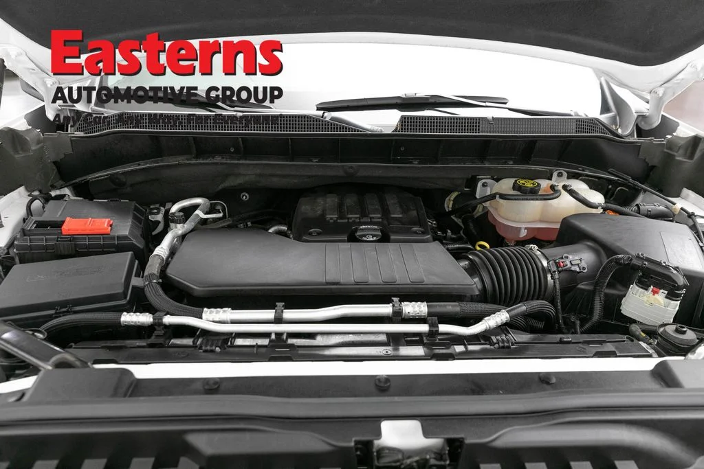 Used 2023 White Chevrolet Custom image 7