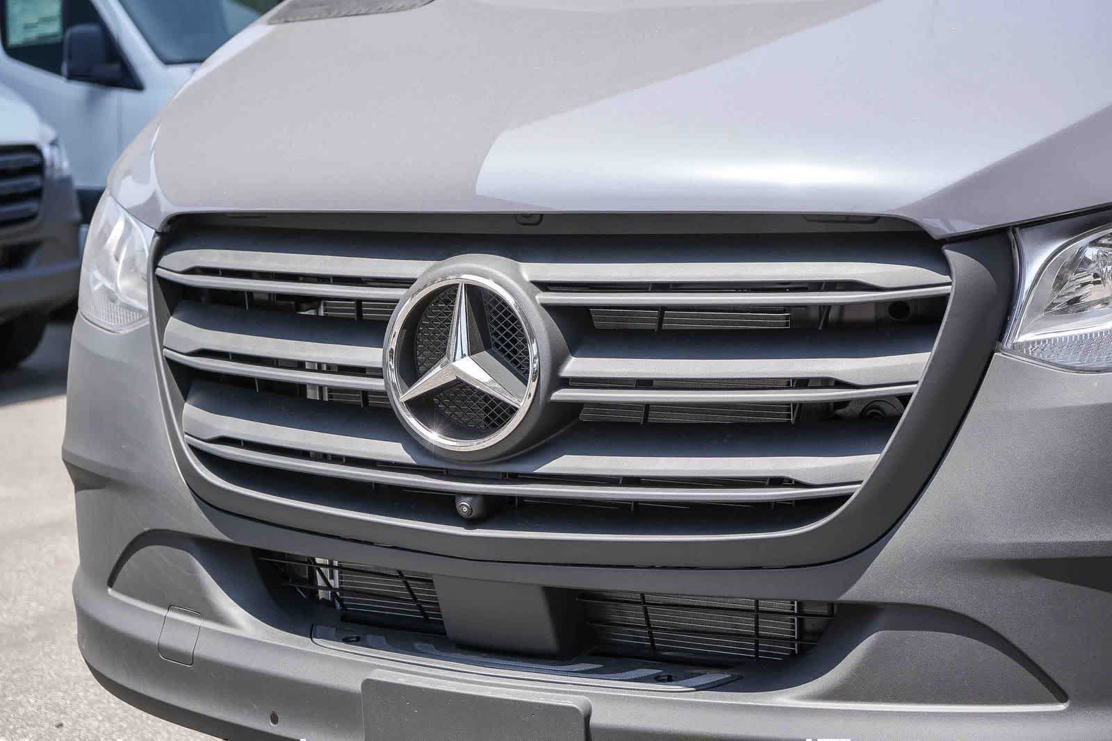 New 2026 Graphite Gray Mercedes-Benz Crew 144WB High Roof RWD 2.0L I4 Diesel Turbo HO image 6