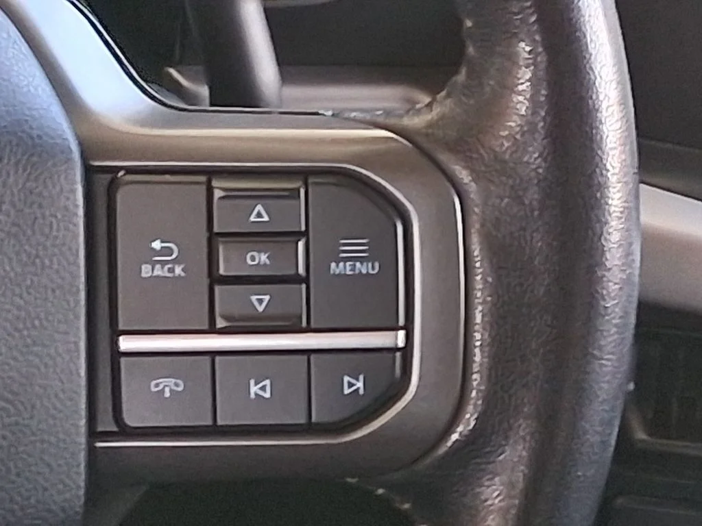 Used 2022 Silver Ford XLT image 11